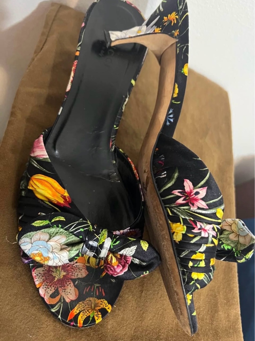 Gucci Black Floral Leather Slide Sandal